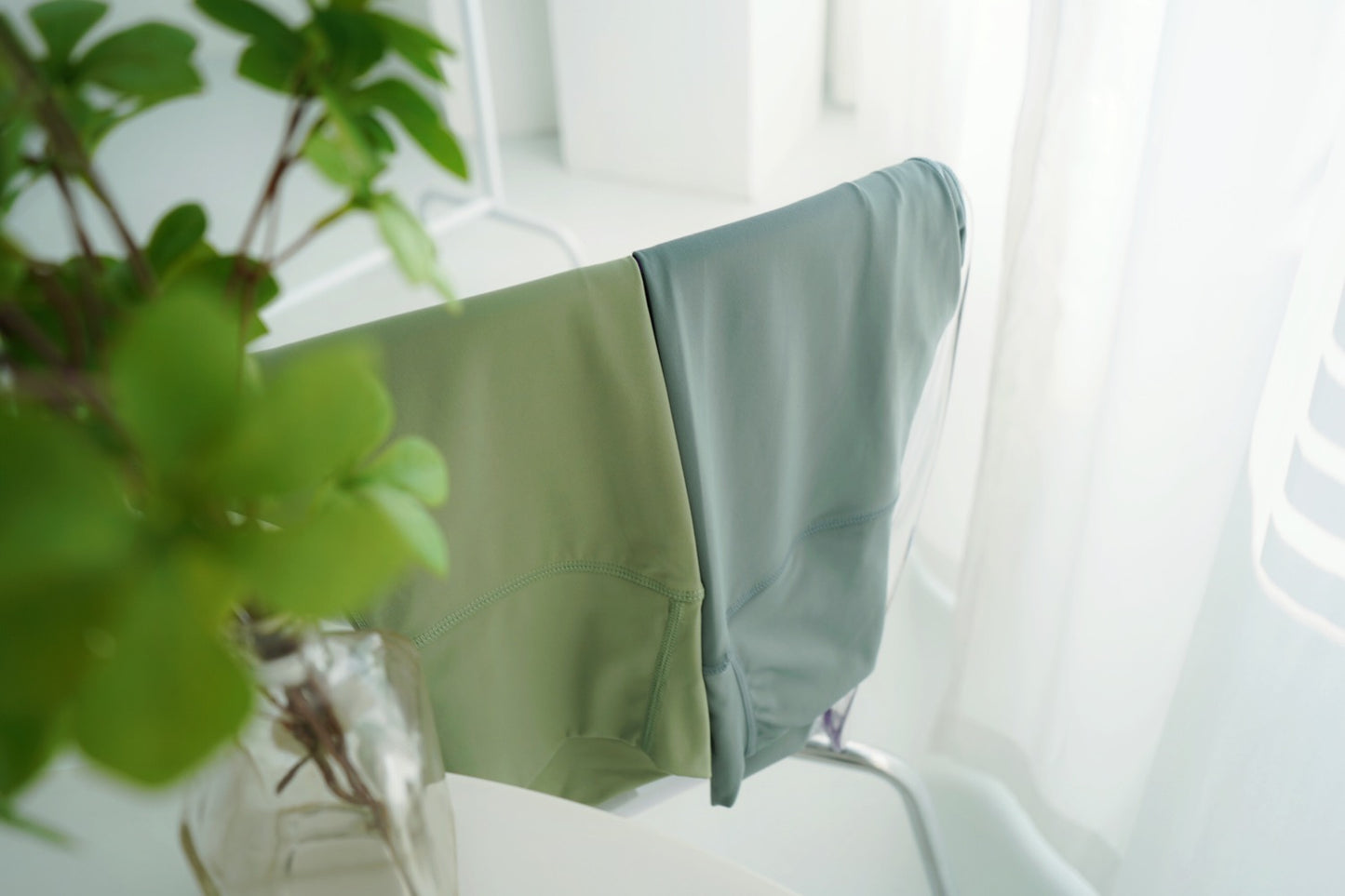 The Greenery Leggings with Waistband Pocket