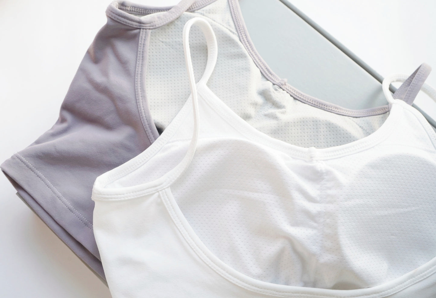 Strap Sleeveless Vest With Built-in Shelf Bra