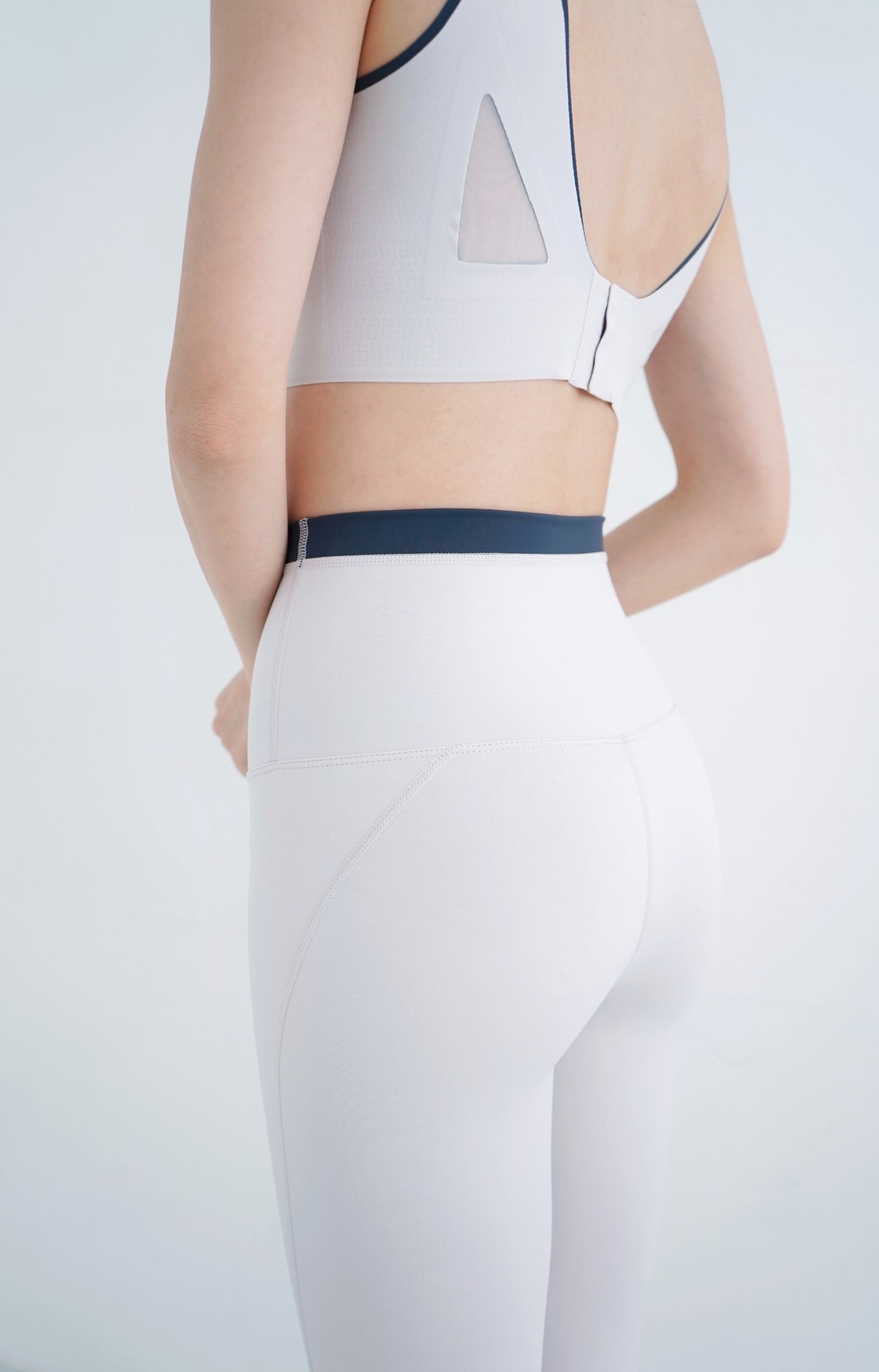 PREMIUM - The Lite Creme Activewear Set