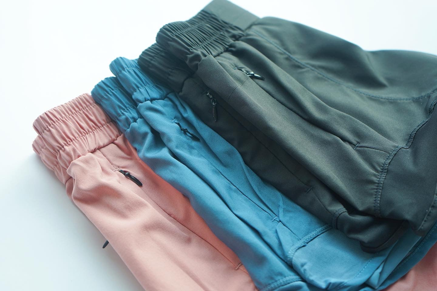 The Freely Shorts With Zip Pockets