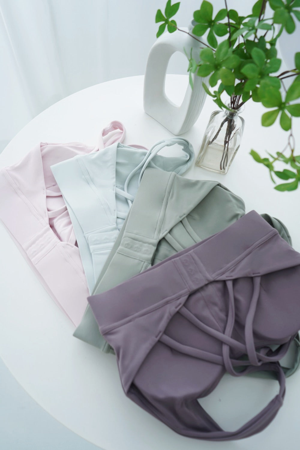 PREMIUM - The Basic Strappy Sports Bra