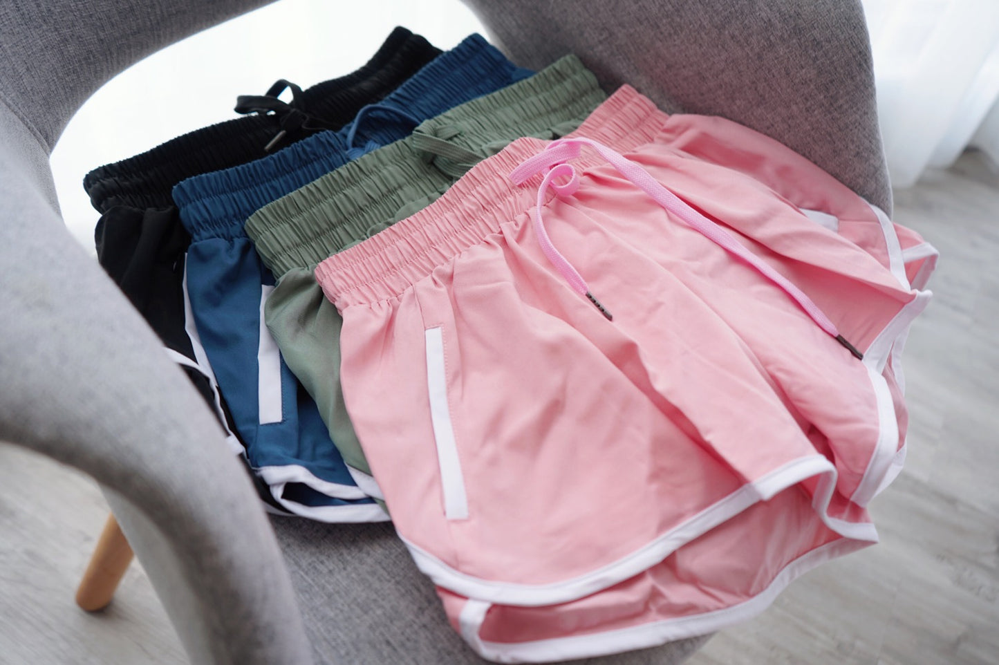The Side Strip Shorts with Zip Pockets