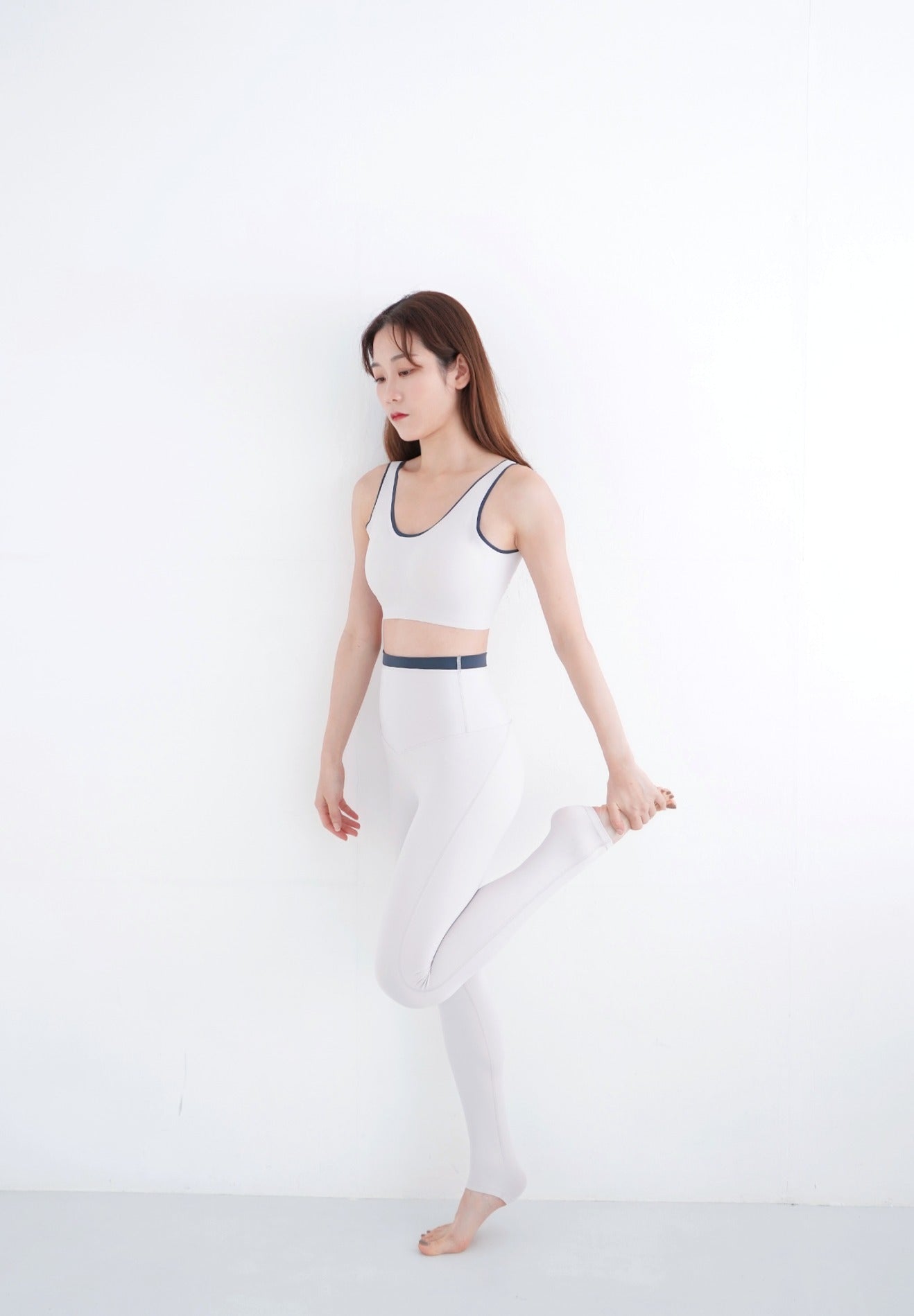 PREMIUM - The Lite Creme Activewear Set