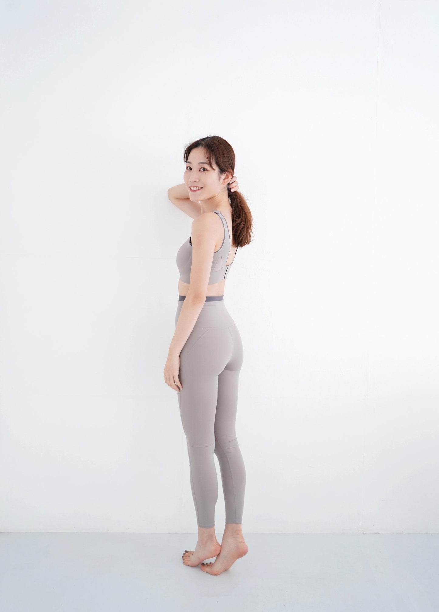 PREMIUM - The Lite Creme Activewear Set