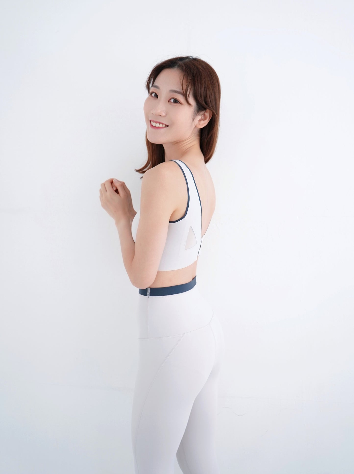 PREMIUM - The Lite Creme Activewear Set