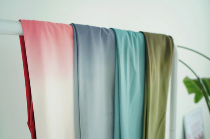 The High Rise Gradient Seamless Leggings