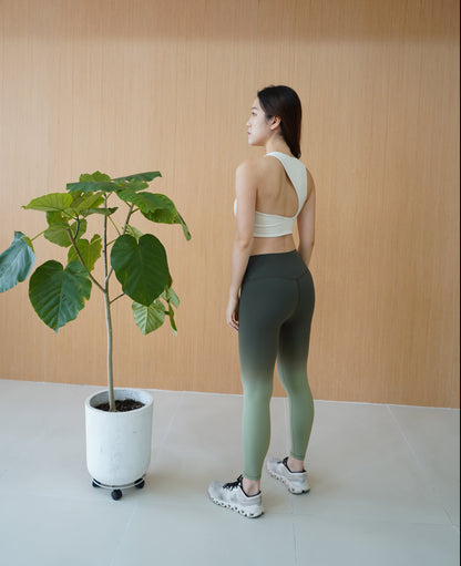 The High Rise Gradient Seamless Leggings