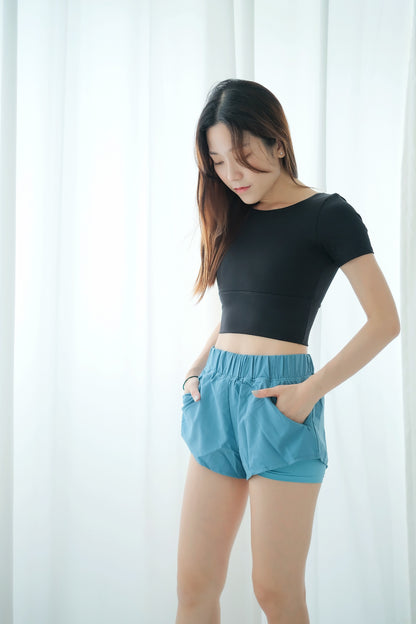 The Two Layers Shorts with Side Pockets